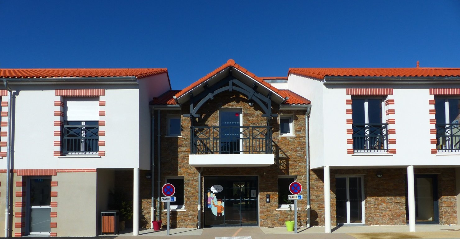 Maison d'Enfants « Les Cèdres Bleus » : Une Histoire